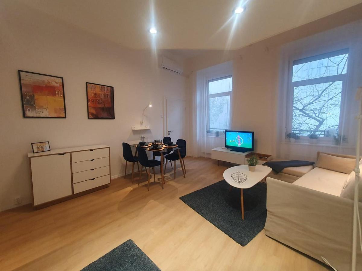 Petofi Apartment With Air Condition, Budapest